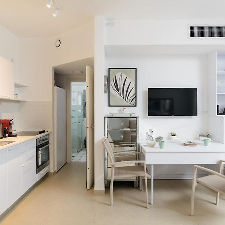 Quiet Hideaway & Terrace Near Beach By Feelhome Tel Awiw Zewnętrze zdjęcie